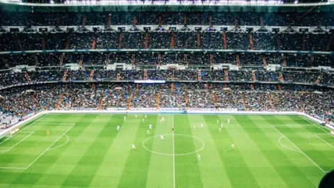 大连英博马莱莱帽子戏法破鲁能泰山防线，传佳音