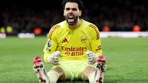 英超11轮过后：热刺同比去年下滑8位，曼联下滑5位